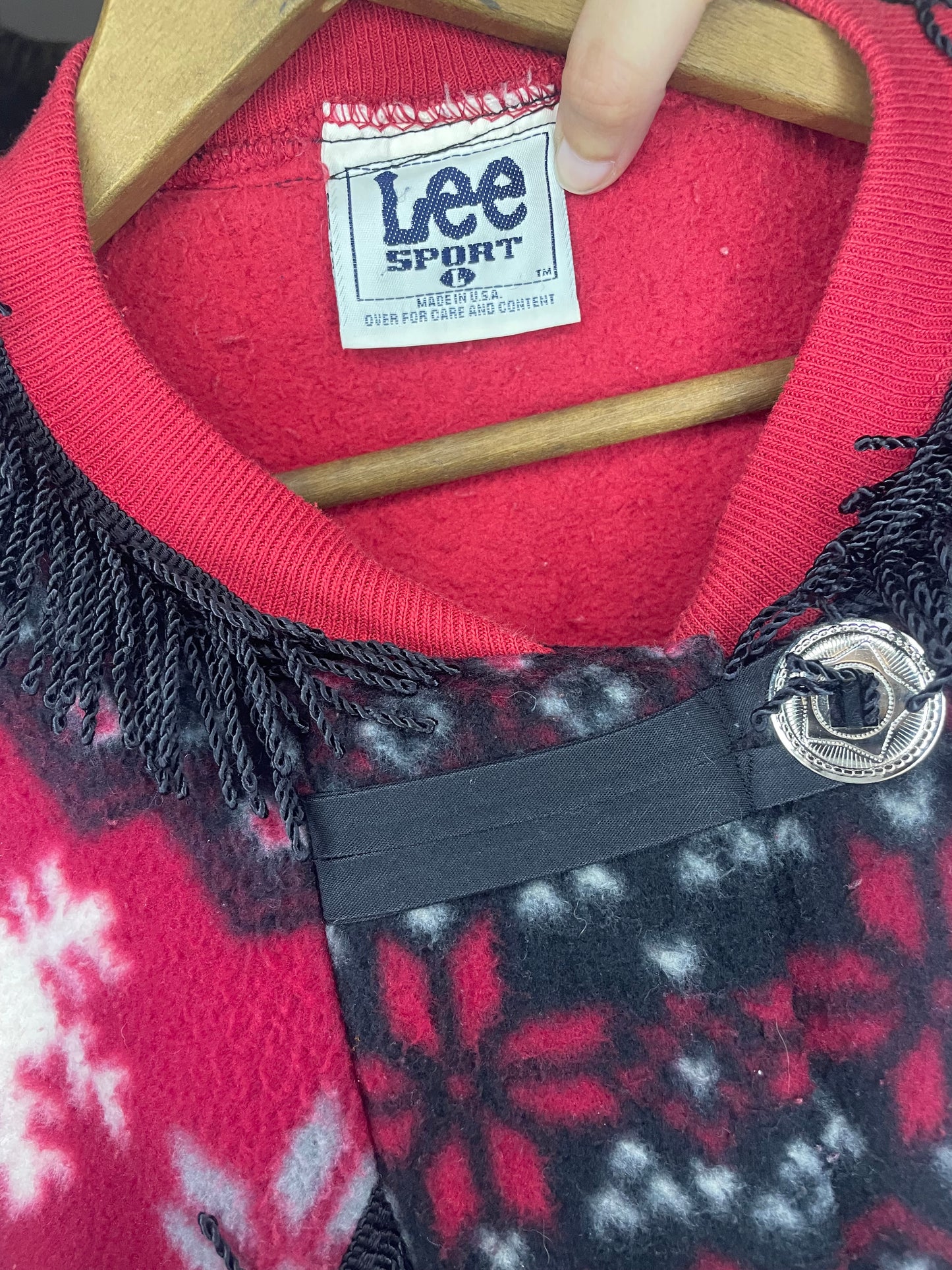 Lee Sport Sweater / Large