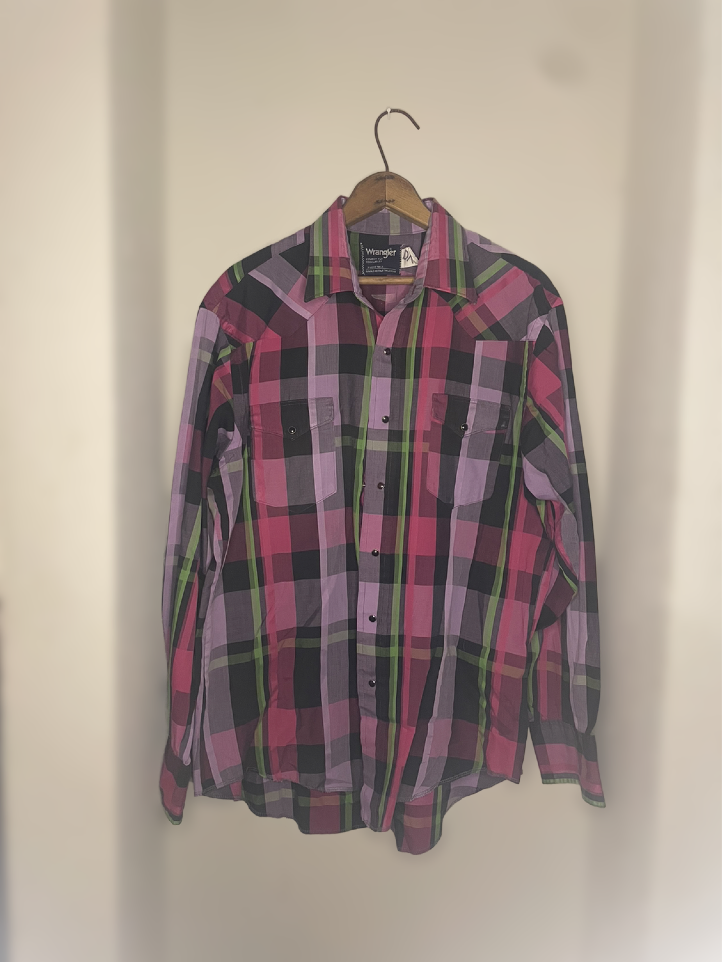 Plaid wrangler pearl snap button down / size M