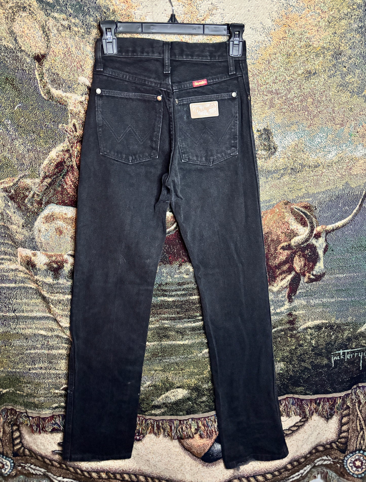 Black Wrangler Jeans / (1/34)