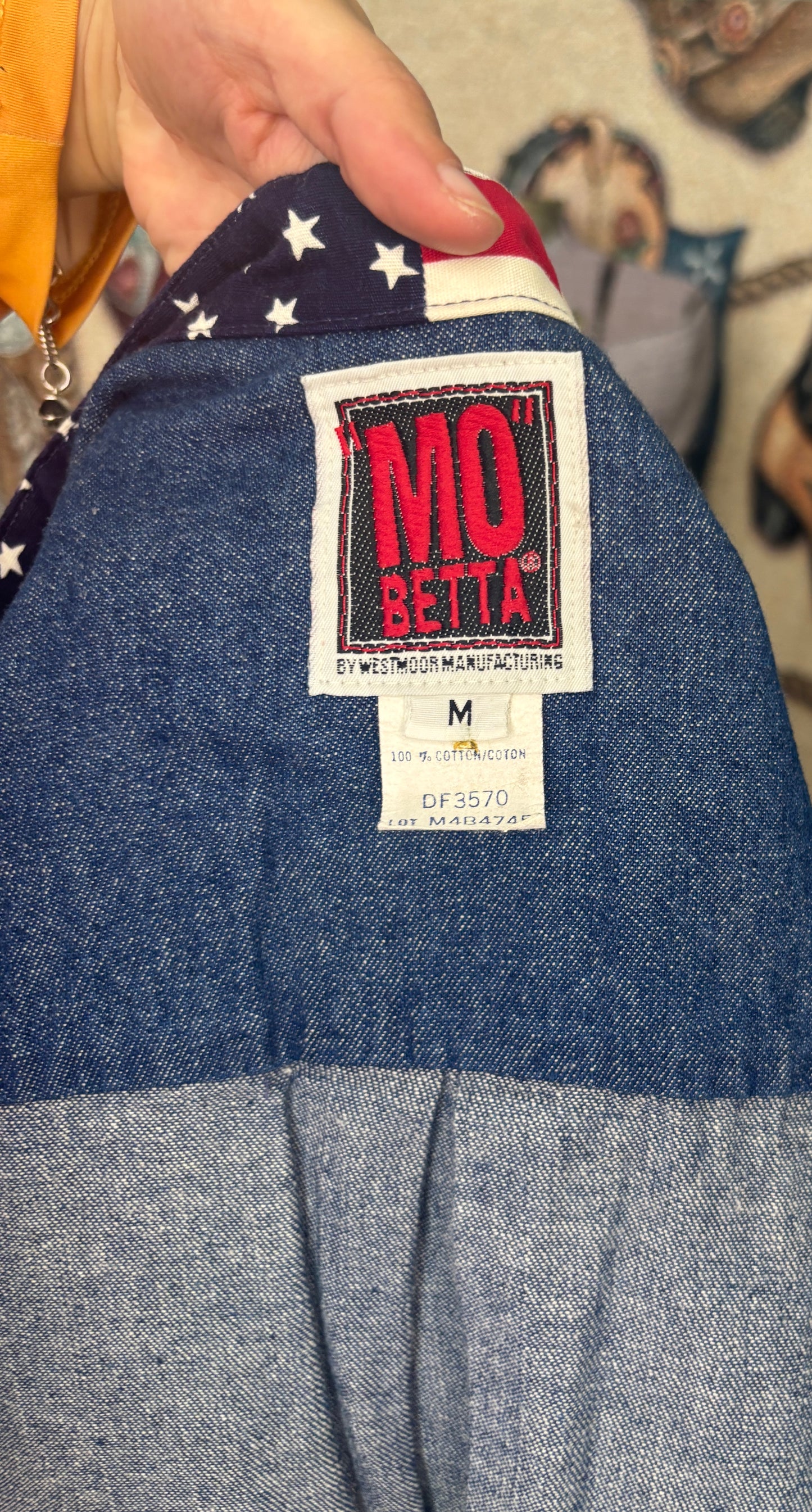 Mo betta American button down